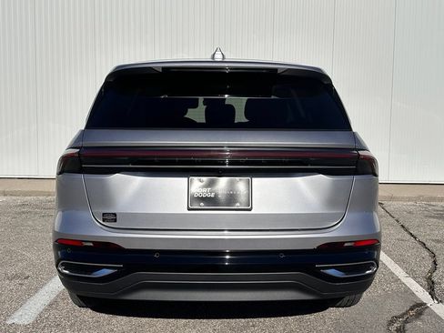 Used 2025 Lincoln Nautilus Premier w/ Equipment Group 102A AWD/4WD image 5