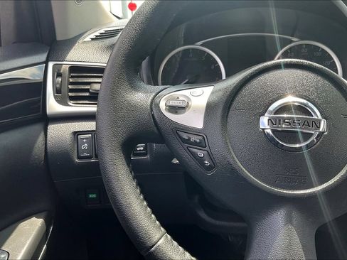 Used 2019 Nissan Sentra SV FWD image 10