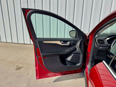 Used 2021 Ford Escape Titanium w/ Titanium Elite Package image 14