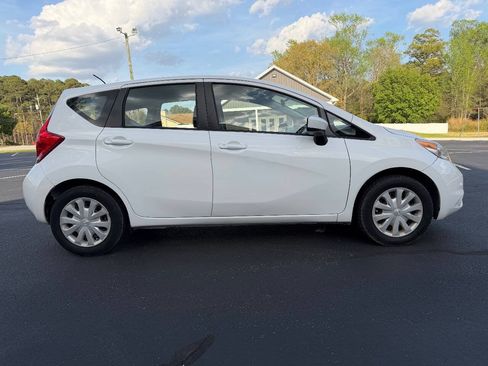 Used 2016 Nissan Versa Note SV FWD image 9
