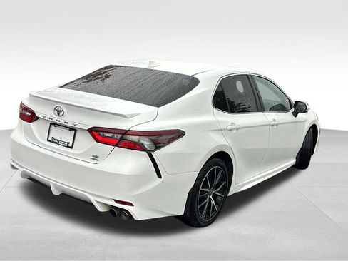 Used 2022 Toyota Camry SE image 7