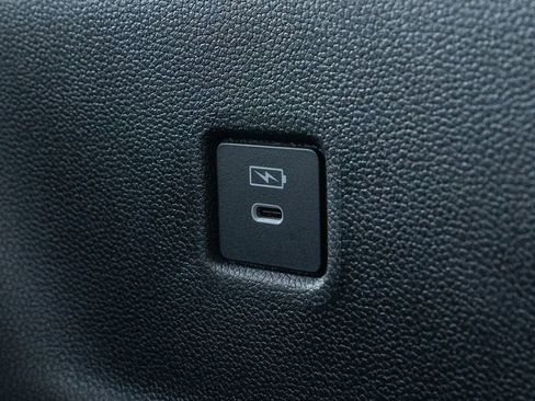 Used 2024 Honda Pilot Touring image 45