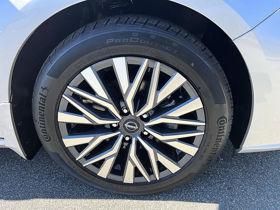 Certified 2023 Nissan Altima 2.5 SV FWD image 12