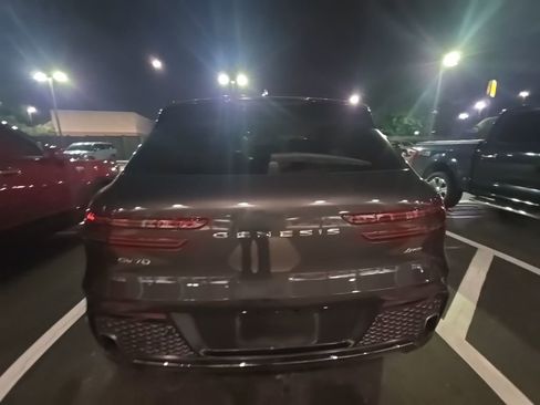 Used 2025 Genesis GV70 2.5T w/ Select Package image 6