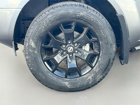 Used 2020 Nissan Frontier SV w/ Midnight Edition Floor Mats image 29