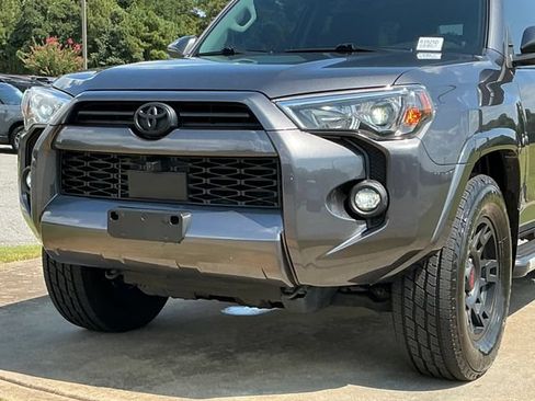 Used 2023 Toyota 4Runner SR5 Premium w/ Moonroof Package AWD/4WD image 10
