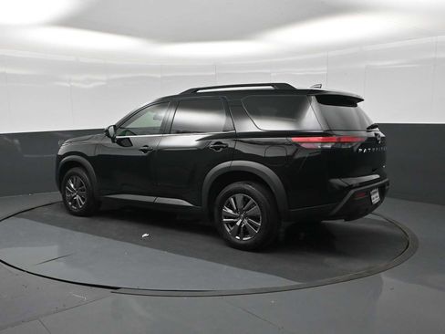Used 2025 Nissan Pathfinder SV AWD/4WD image 6