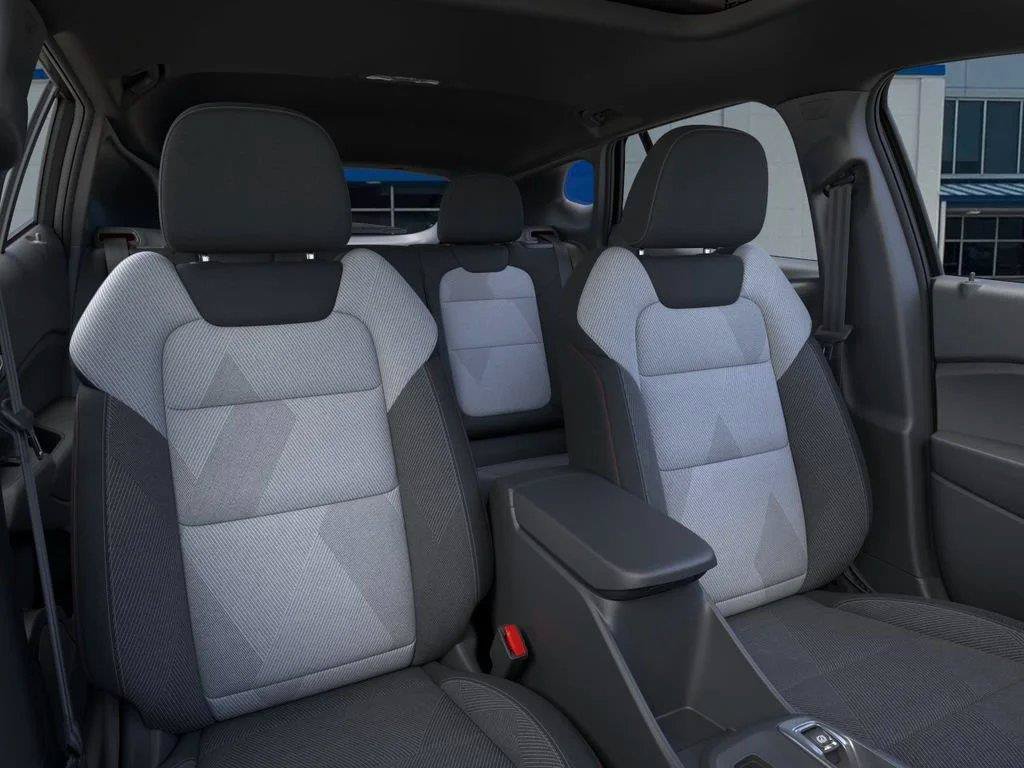 Used 2026 Chevrolet Trax RS w/ Sunroof Package FWD image 16