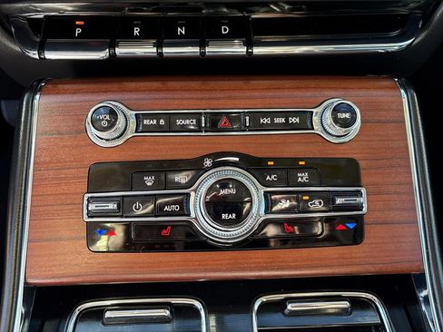 Used 2023 Lincoln Aviator Reserve image 24