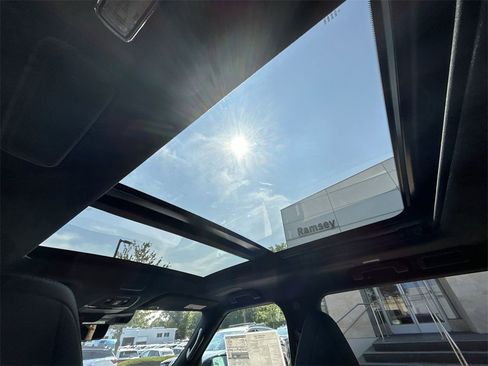 New 2026 INFINITI QX80 Autograph w/ Premium Cargo Package image 15