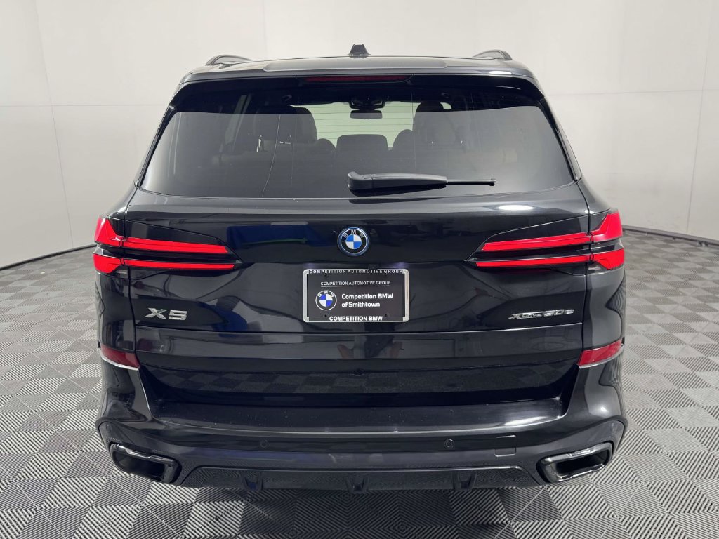 Used 2024 BMW X5 xDrive50e w/ M Sport Package AWD/4WD image 9