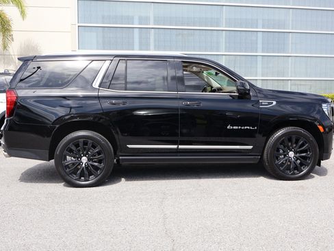 Used 2022 GMC Yukon Denali AWD/4WD image 11