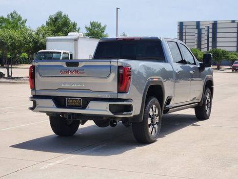 Used 2025 GMC Sierra 2500 Denali w/ Denali Reserve Package AWD/4WD image 5