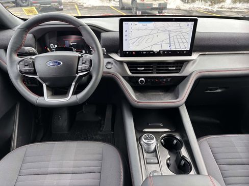 Used 2025 Ford Explorer ST-Line image 17