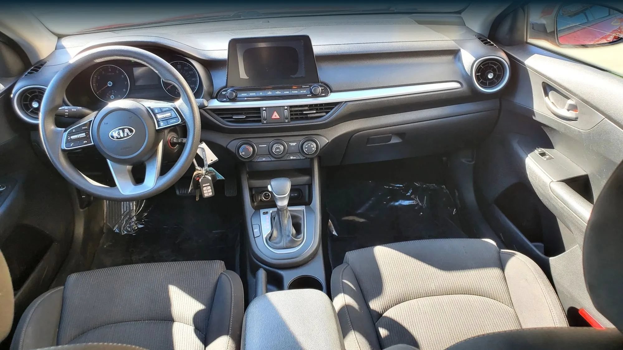 Used 2020 Kia Forte LXS FWD image 2