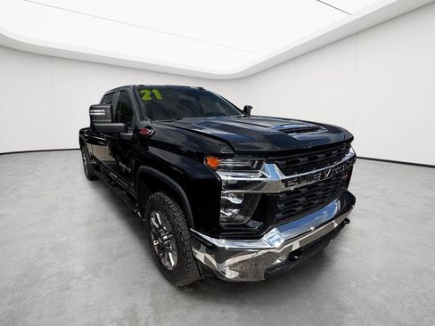 Certified 2021 Chevrolet Silverado 2500 LT w/ Convenience Package AWD/4WD image 3