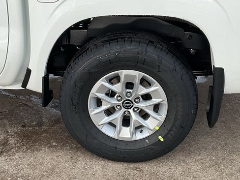 New 2026 Nissan Frontier S image 8