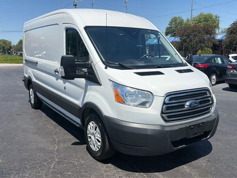 Used 2018 Ford Transit 250 148 Medium Roof RWD image 3