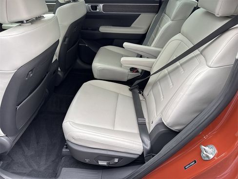 Used 2024 Hyundai Santa Fe Calligraphy image 19