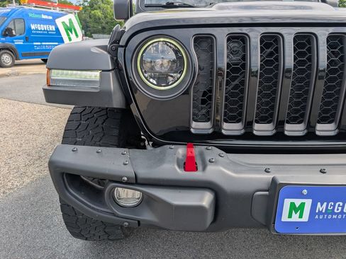 Used 2023 Jeep Gladiator Rubicon w/ LED Lighting Group AWD/4WD image 10