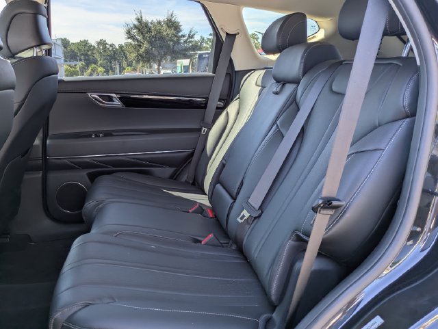 Used 2025 Genesis GV80 2.5T Standard AWD/4WD image 10