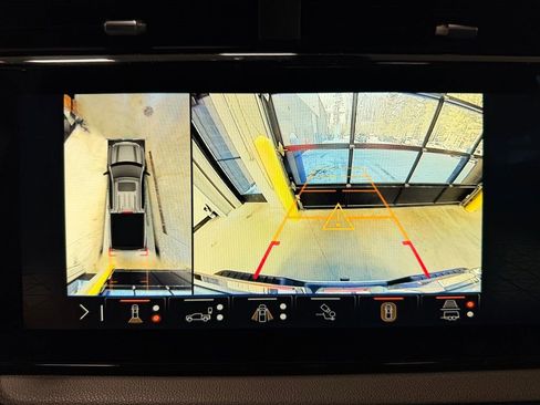 Used 2025 GMC Sierra 1500 AT4 w/ AT4 Premium Package image 52