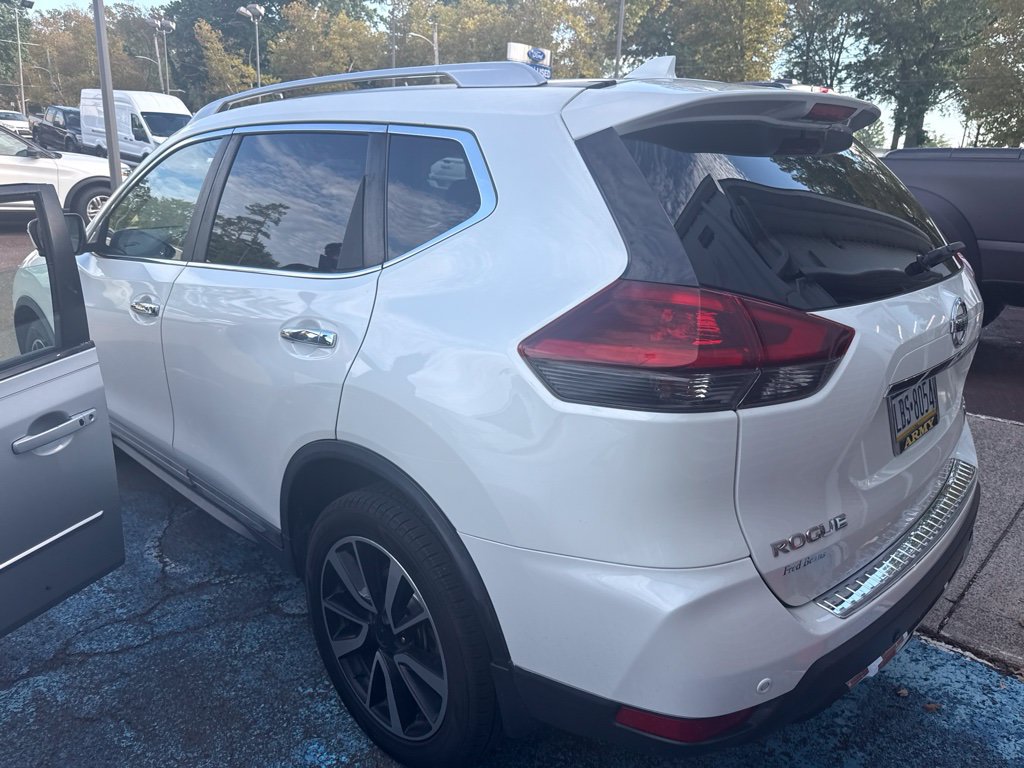 Used 2019 Nissan Rogue SL w/ Premium Package AWD/4WD image 5