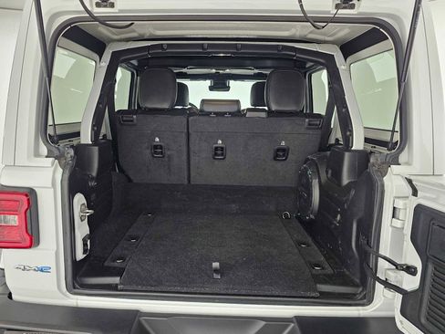 Used 2021 Jeep Wrangler Unlimited Sahara w/ Safety Group image 14