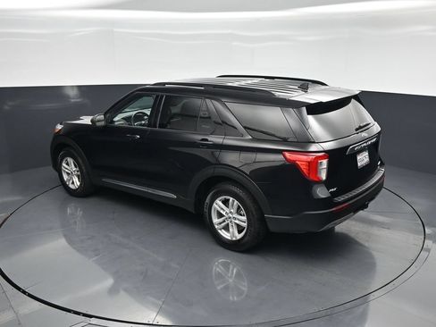 Used 2022 Ford Explorer XLT AWD/4WD image 39