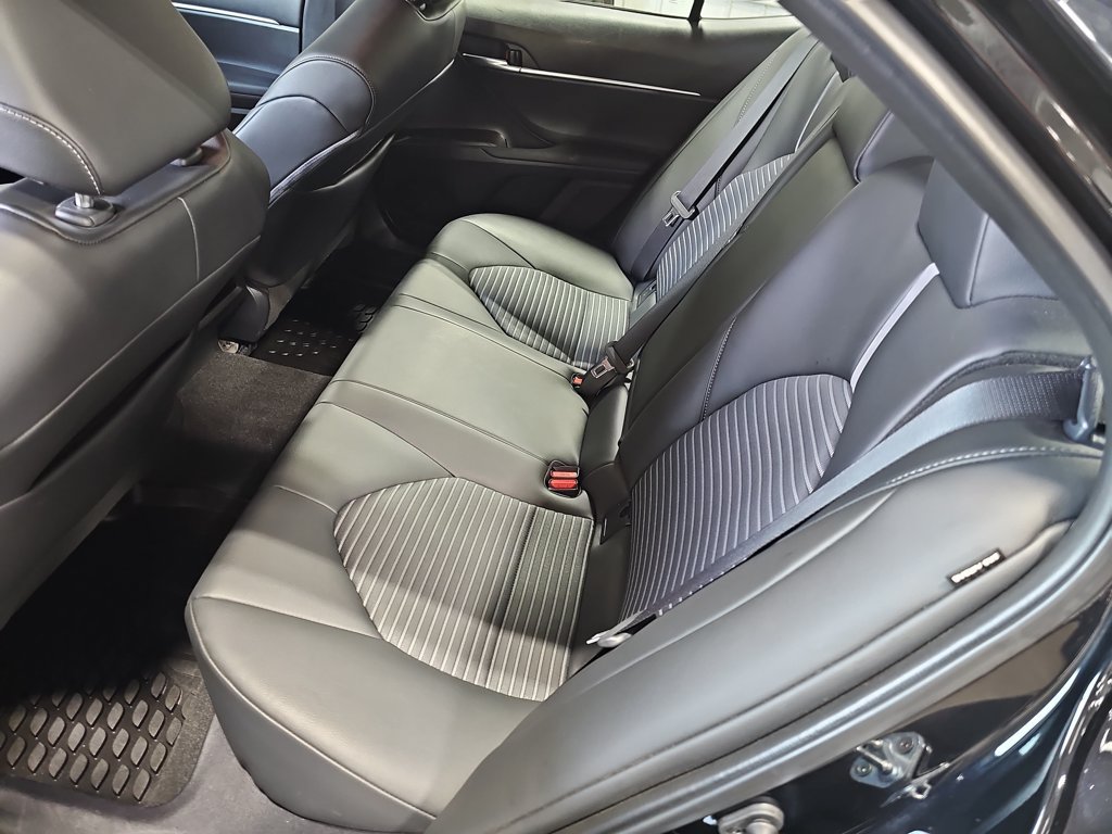 Used 2023 Toyota Camry SE AWD/4WD image 13