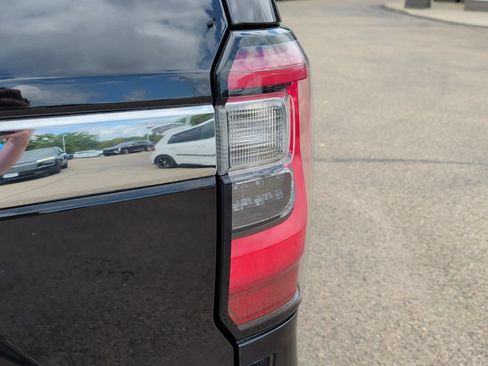 Used 2019 Ford Expedition Limited w/ Equipment Group 301A AWD/4WD image 43