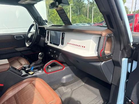 Certified 2023 Ford Bronco Heritage Edition AWD/4WD image 35