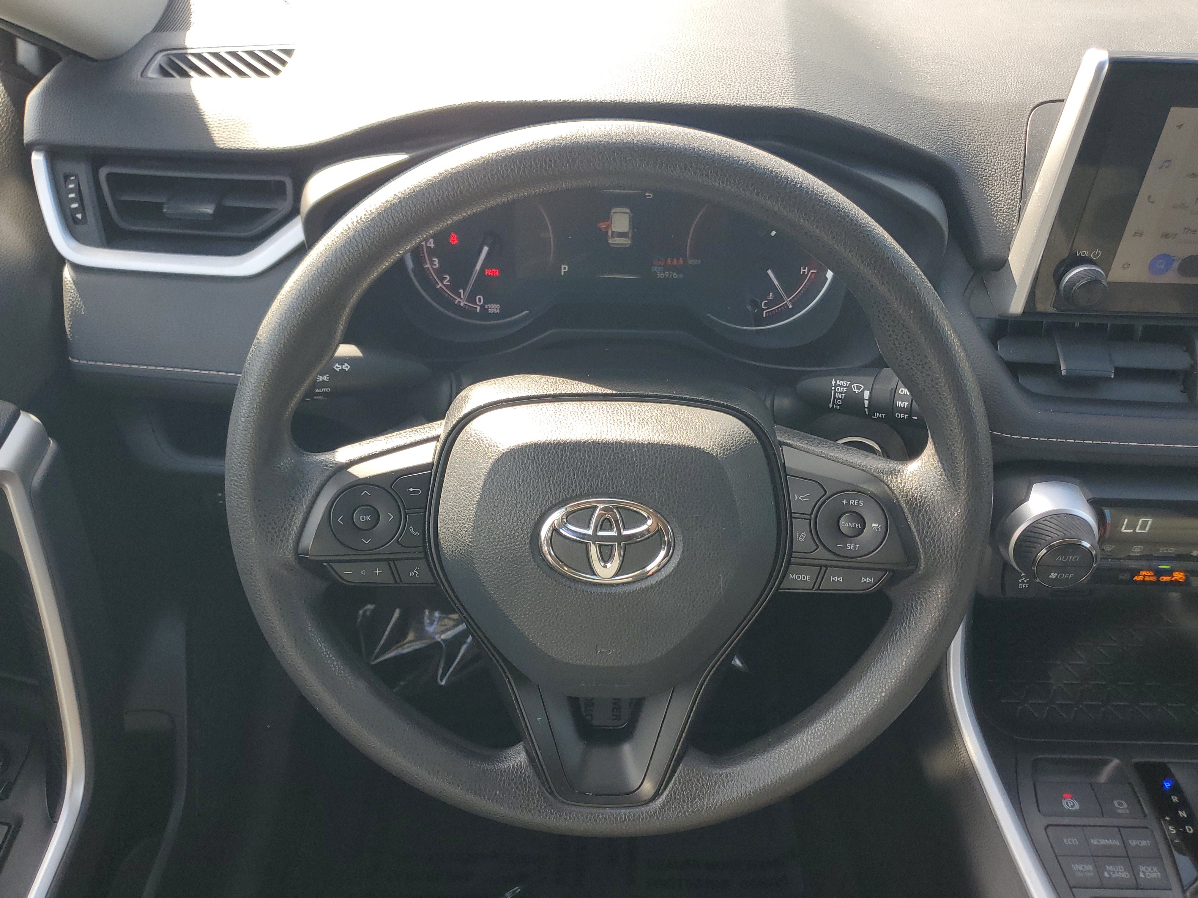 Certified 2025 Toyota RAV4 XLE AWD/4WD image 22