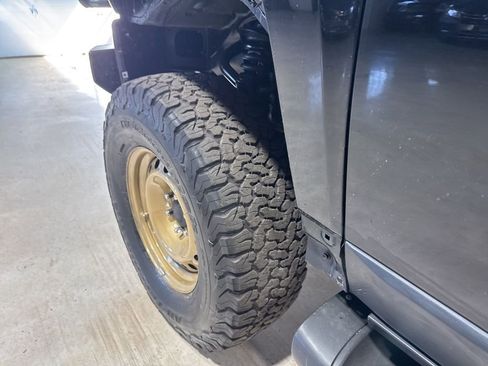 Used 2009 Toyota FJ Cruiser 4WD image 3