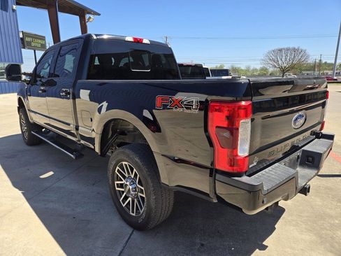 Used 2017 Ford F250 Lariat w/ Lariat Ultimate Package image 3