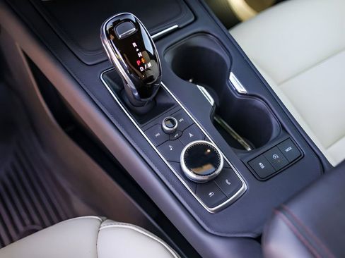 Used 2022 Cadillac XT4 Sport image 21