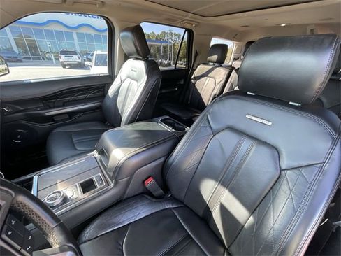 Used 2020 Ford Expedition Platinum image 17