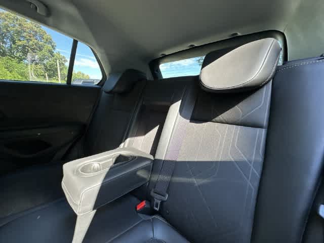 Used 2019 Chevrolet Trax LT w/ LT Convenience Package AWD/4WD image 16