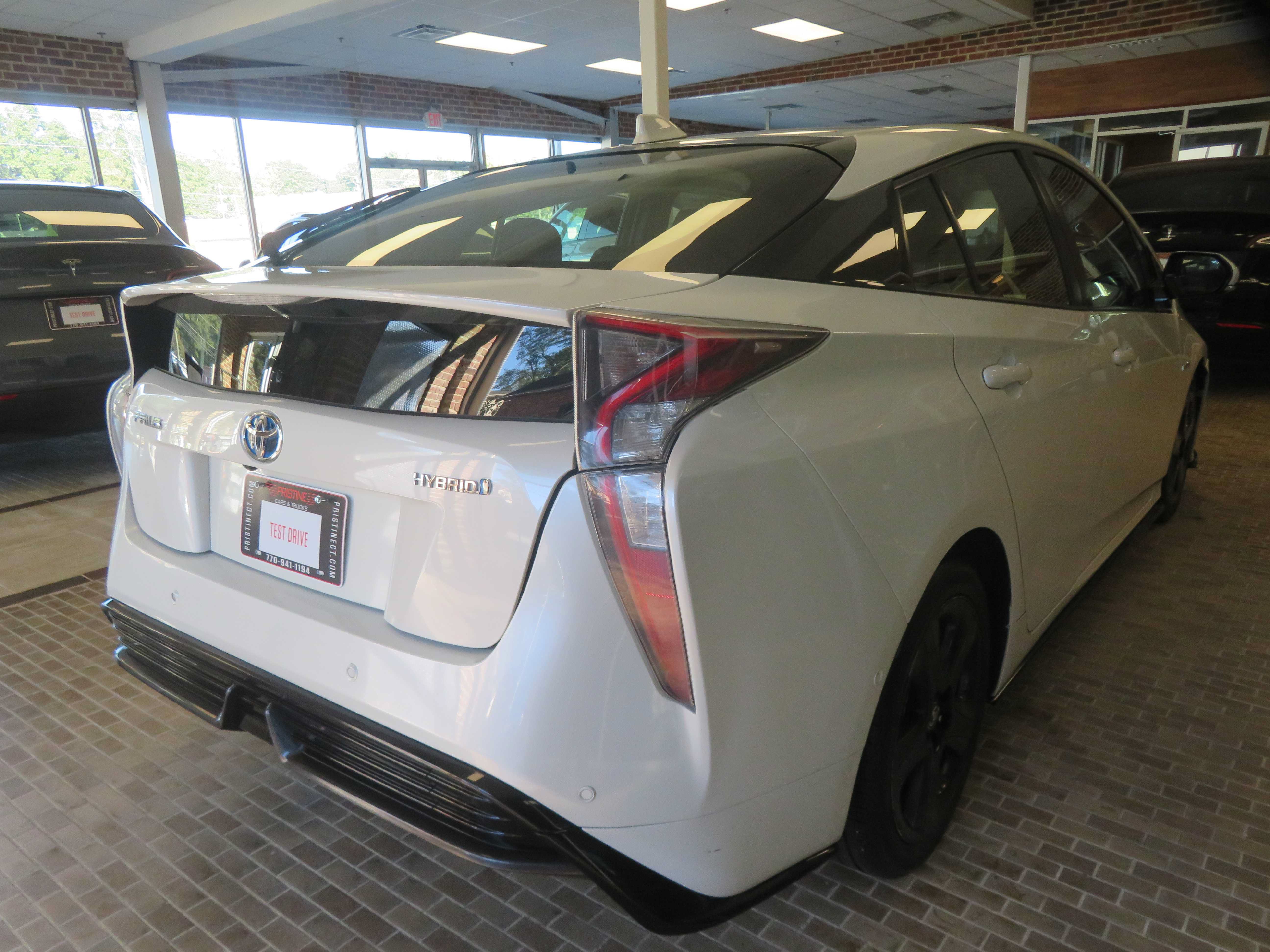 Used 2017 Toyota Prius Four Touring w/ Appearance Package FWD image 60