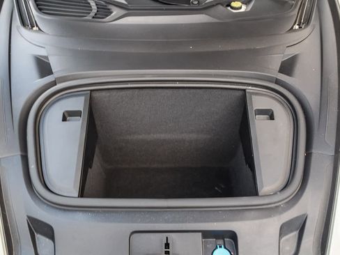 Used 2025 Porsche Taycan image 24