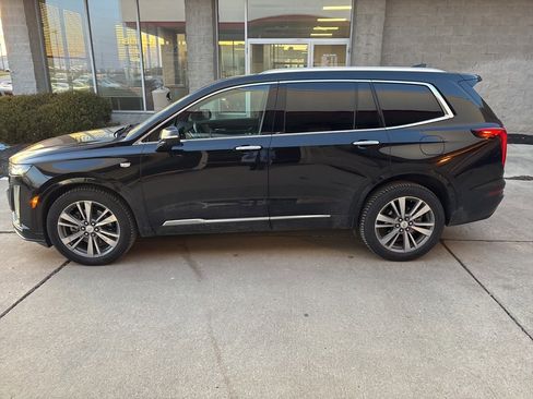 Used 2020 Cadillac XT6 Premium Luxury image 2