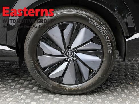 Used 2024 Nissan Ariya AWD image 23