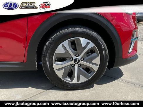 Used 2021 Kia Niro EX Premium FWD image 9