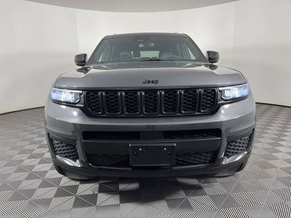 Used 2023 Jeep Grand Cherokee L Laredo