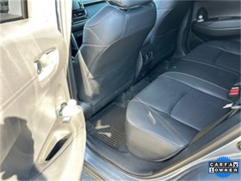 Certified 2022 Toyota Corolla Cross XLE image 5