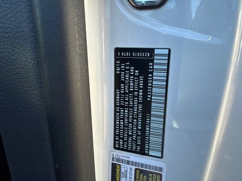 Used 2011 Volkswagen Golf 2-Door FWD image 30