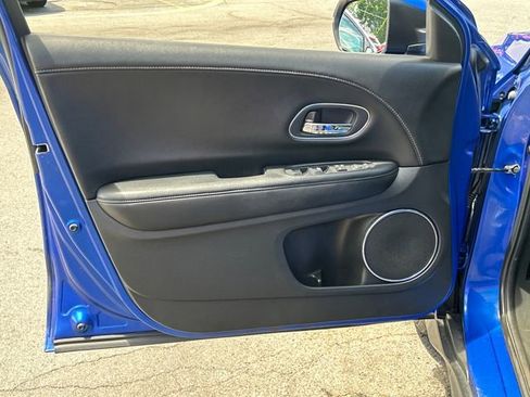 Used 2018 Honda HR-V EX-L image 11