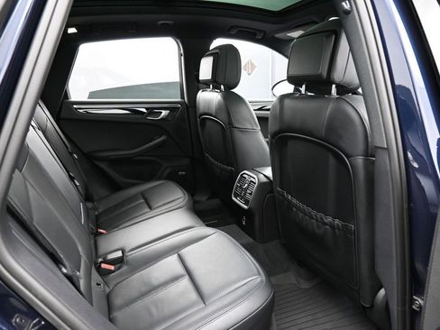 Certified 2023 Porsche Macan Turbo AWD/4WD image 27
