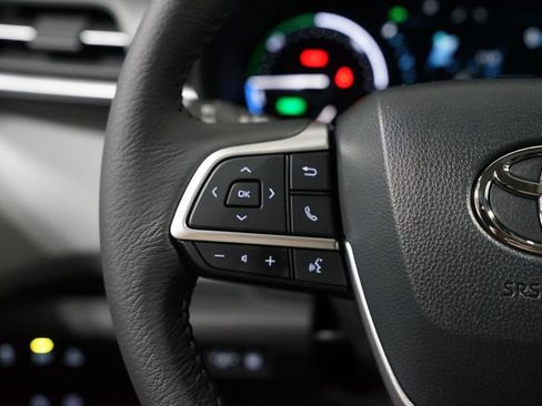 New 2026 Toyota Sienna XLE FWD image 15