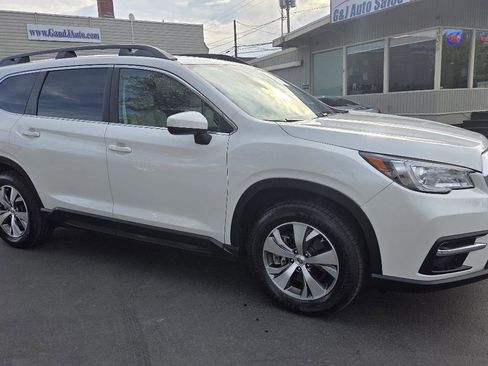 Used 2022 Subaru Ascent Premium w/ Convenience Package image 6